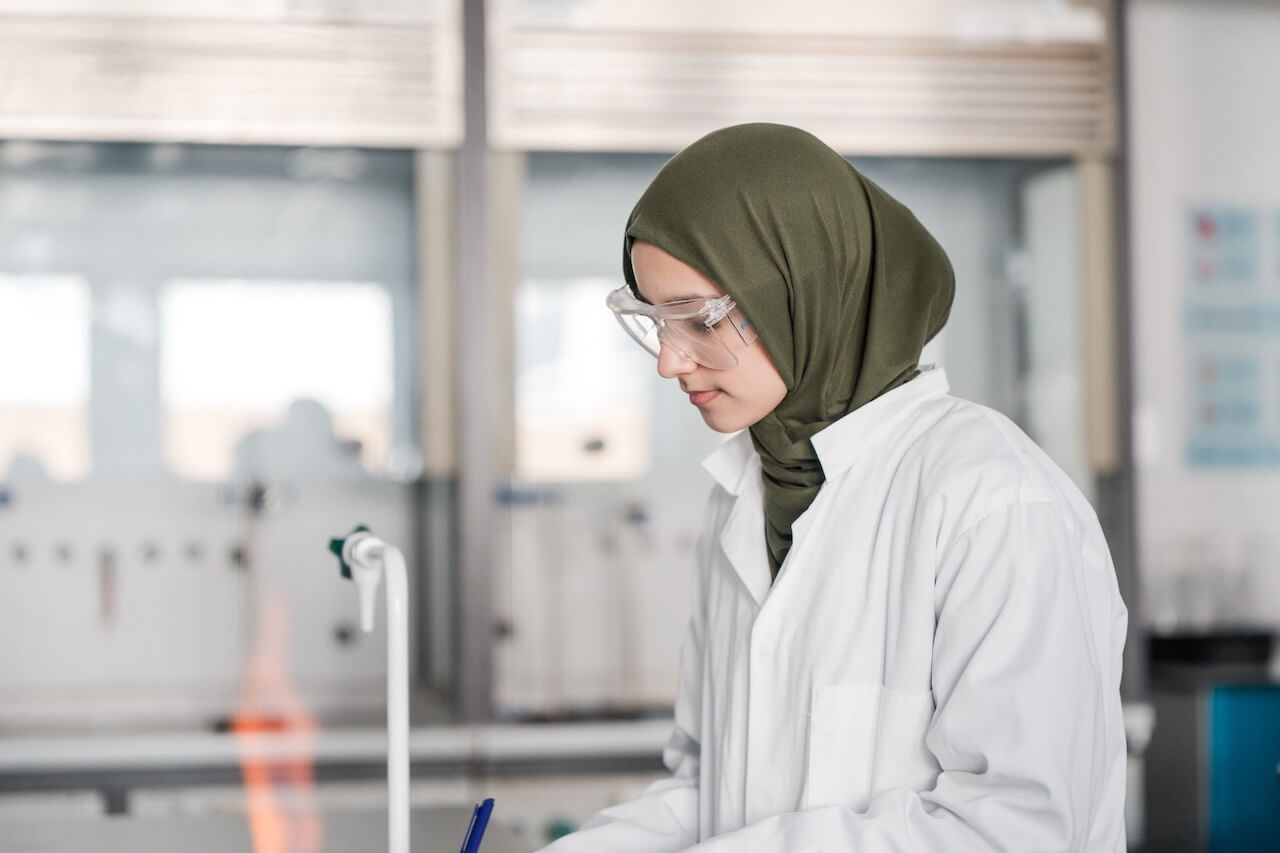 Student in the science lab
